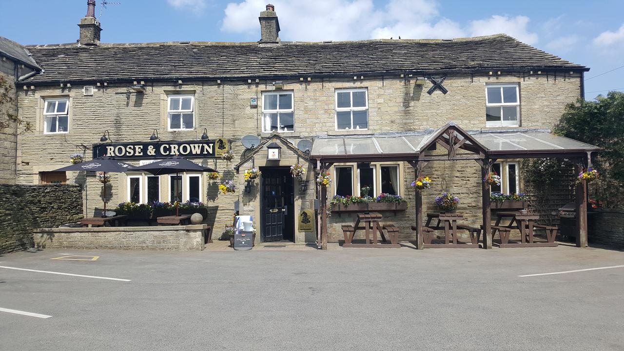 The Rose And Crown Hotel Huddersfield Exterior photo